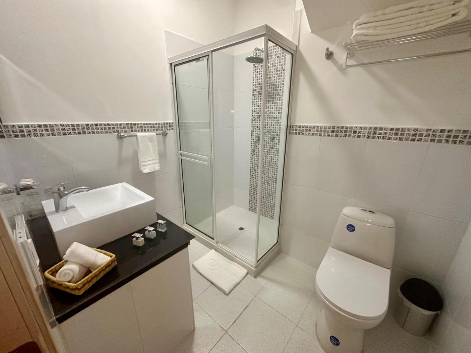 קאלי On Apartasuites מראה חיצוני תמונה